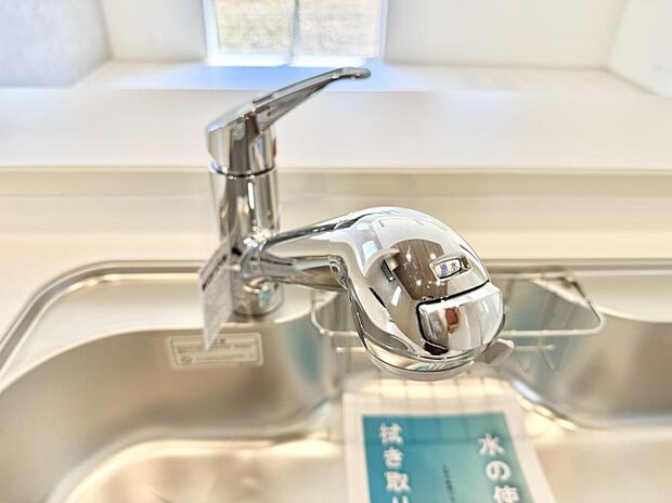 【浄水器】■清潔でおいしい水を手軽に供給してくれます