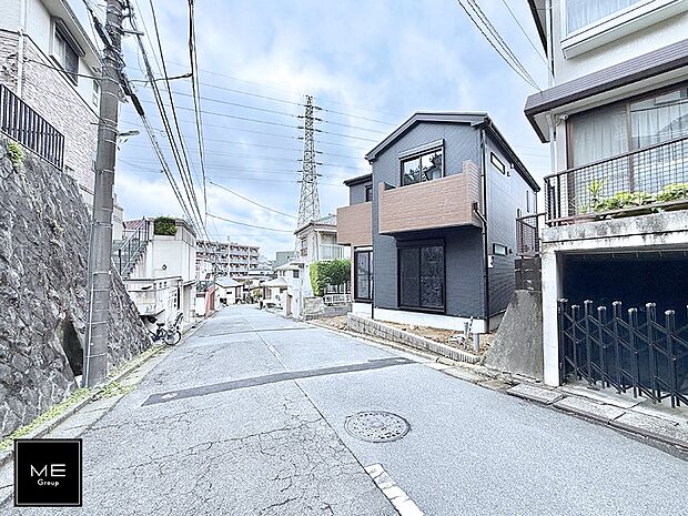 【前面道路含む現地写真】■新しい住まい、街の新しい風景
