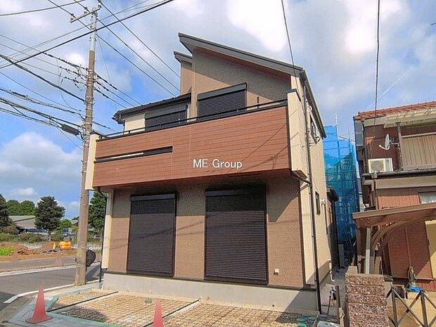 【現地外観写真】1号棟 ■暮らしを彩る充実した設備仕様が備わった住まい