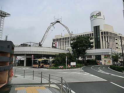 JR東海道本線「戸塚」駅 4400m(55分)