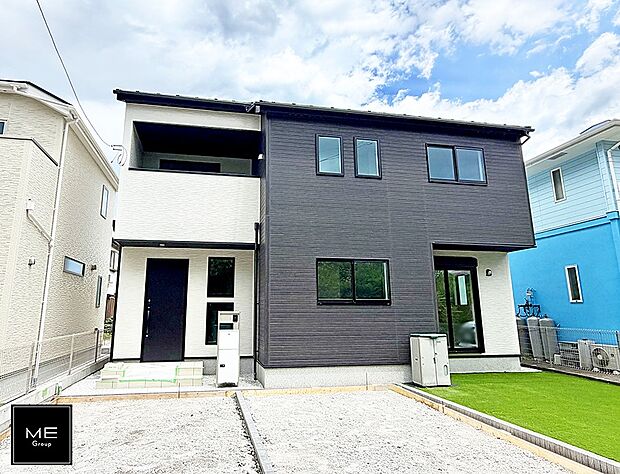 【現地外観写真】3号棟  ■暮らしを彩る充実した設備仕様が備わった住まい
