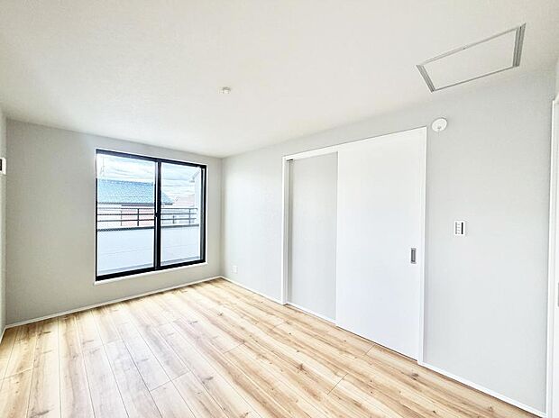 【リビング以外の居室】1号棟  ■落ち着いた雰囲気のお部屋で心が安らぐ空間