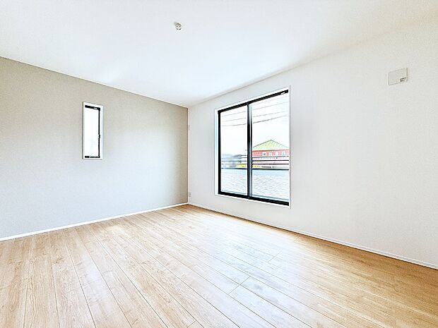 【リビング以外の居室】1号棟  ■落ち着いた色合いのお部屋で穏やかな時間を楽しめます