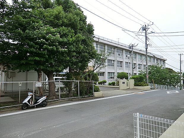 横須賀市立長井中学校（約1,240m・徒歩16分）