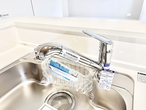 【浄水器】■清潔でおいしい水を手軽に供給してくれます