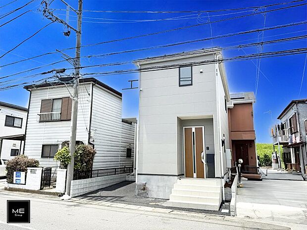 【現地外観写真】1号棟  ■暮らしを彩る充実した設備仕様が備わった住まい