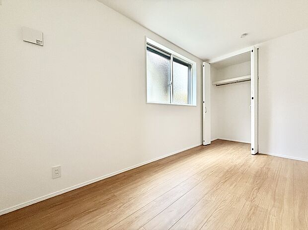 【リビング以外の居室】1号棟  ■シンプルで使いやすい空間がスッキリ感じられます