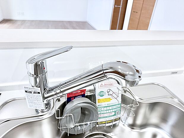 【浄水器】■清潔でおいしい水を手軽に供給してくれます