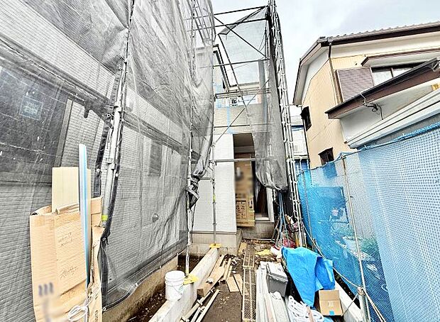 【現地外観写真】2号棟 ■暮らしを彩る充実した設備仕様が備わった住まい