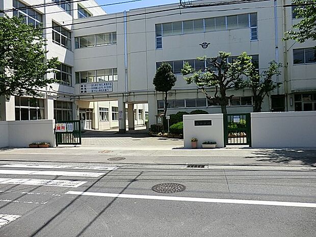 座間市立西中学校(約1,070m・徒歩14分)