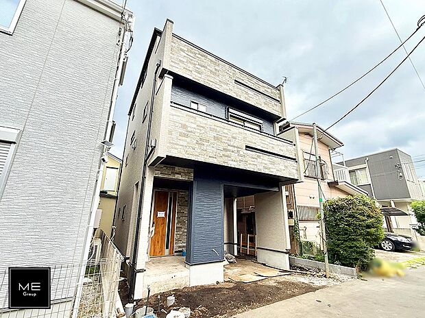 【現地外観写真】1号棟 ■家族みんなが笑顔で過ごせる、安心感のある住まい