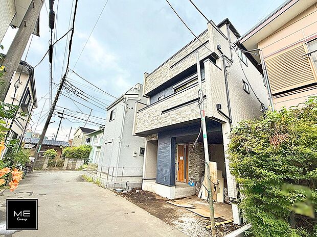 【前面道路含む現地写真】■この道を歩けば、毎日が少し特別になる