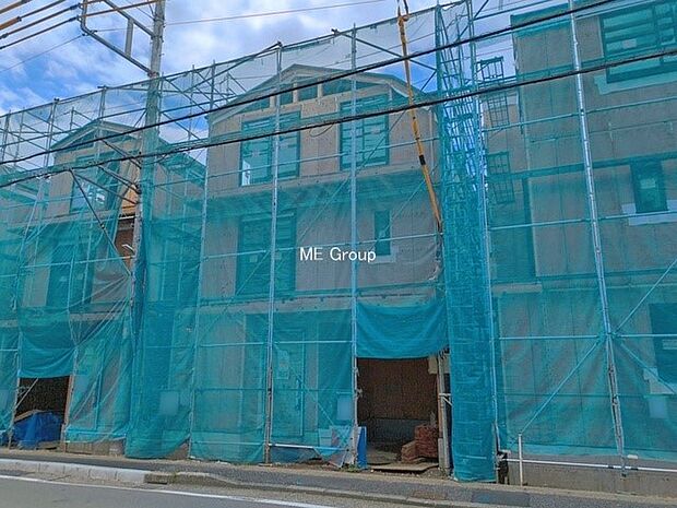 【現地外観写真】B号棟 ■暮らしを彩る充実した設備仕様が備わった住まい