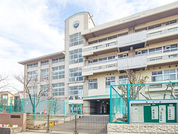 横浜市立杉田小学校(約1,300m・徒歩17分)