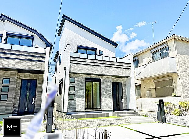 【現地外観写真】A号棟 ■暮らしを豊かにする充実した仕様設備で快適に