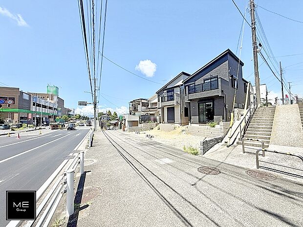 【前面道路含む現地写真】■新しい住まい、街の新しい風景
