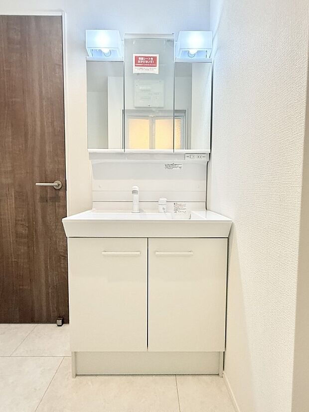 【洗面台・洗面所】1号棟 ■朝の準備がスムーズにできる広さです