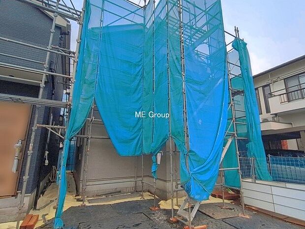 【現地外観写真】2号棟 ■暮らしを豊かにする充実した仕様設備で快適に
