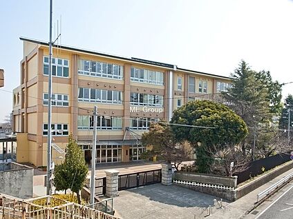 綾瀬市立綾瀬小学校 400m(5分)