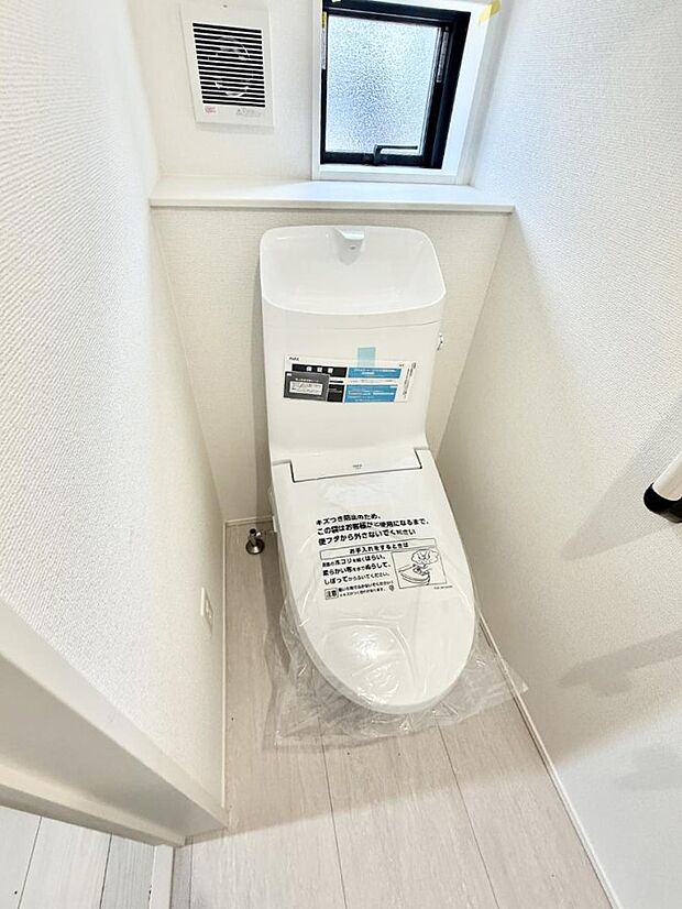 【トイレ】1号棟  ■毎日使う場所だからこそ、清潔感溢れる空間