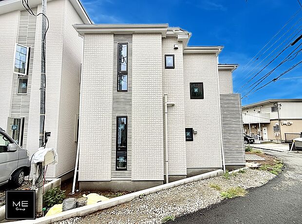 【現地外観写真】A号棟  ■家族みんなが笑顔で過ごせる、安心感のある住まい