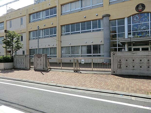 川崎市立小田小学校(約500m・徒歩7分)