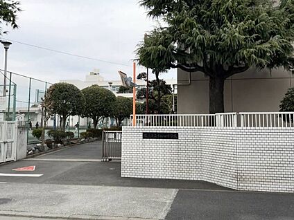 横浜市立中和田小学校 383m(5分)