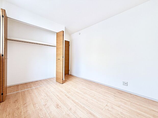 【子供部屋】1号棟 ■家具やレイアウトを自由に配置できるため使い勝手が良く快適に過ごせます