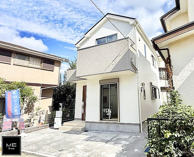 【現地外観写真】1号棟  ■暮らしを彩る充実した設備仕様が備わった住まい