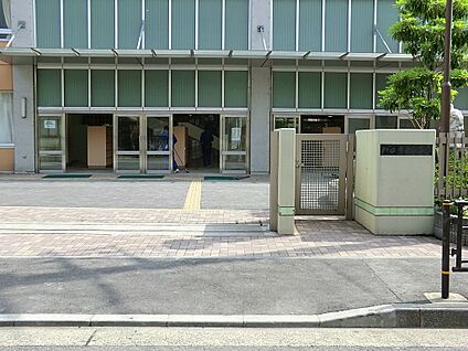 川崎市立川中島中学校 110m(2分)