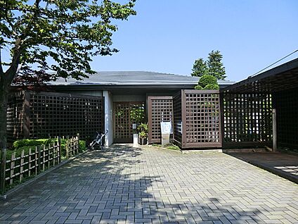 菊田医院 230m(3分)