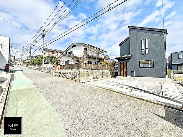 【前面道路含む現地写真】■新しい時代の息吹を感じる、心地よい環境