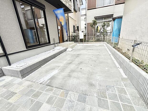 【駐車場】1号棟 ■自宅にカースペースがあると助かります
