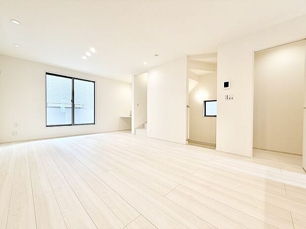 【ダイニング】1号棟  ■ふとした瞬間に幸せを感じる、心地よい場所