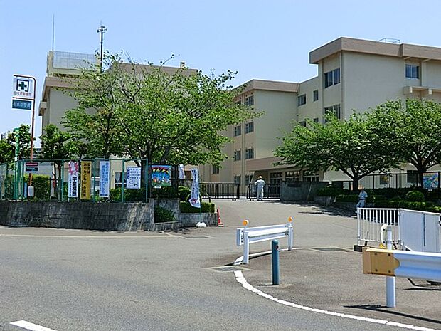 海老名市立杉本小学校(約1,000m・徒歩13分)