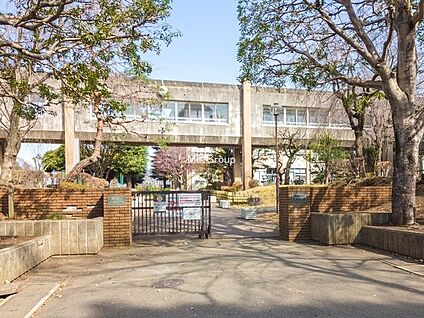 相模原市立上溝中学校 700m(9分)