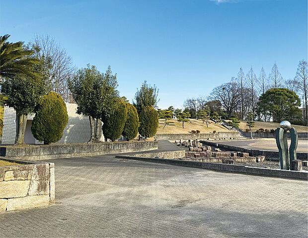 中央公園(約850m)