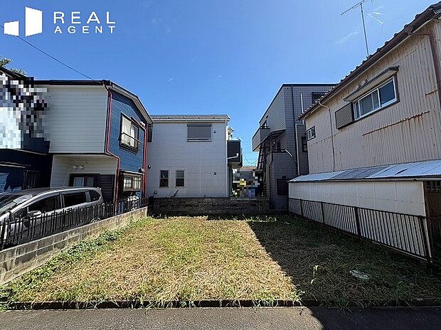 学校や幼稚園が徒歩10分圏内でお子様の通学も安心の立地!ファミリーにオススメ!