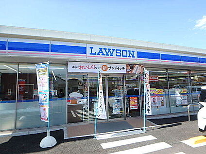 ローソン横浜下和泉店 370ｍ