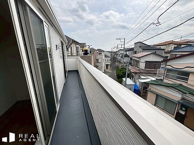 【バルコニー(B号棟)】日当たり良好なバルコニー!お洗濯物もも沢山干せますね!