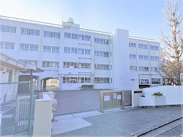 横浜市立南希望が丘中学校(約1,520m)