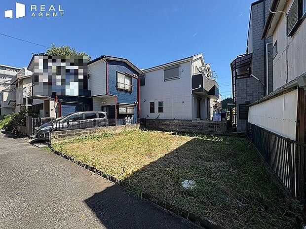 【現地外観】学校や幼稚園が徒歩10分圏内でお子様の通学も安心の立地!ファミリーにオススメ!