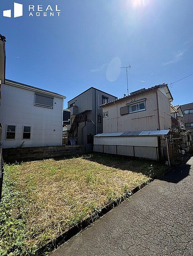 【現地外観】閑静な住宅街が広がる街!穏やかな環境が揃う理想の住まい!