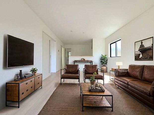 同社施工のLDKに家具を配置したイメージ図です　※本画像はCGで作成しており、実際に現地に 家具は置かれておりません。また、価格に 家具は含まれておりません。