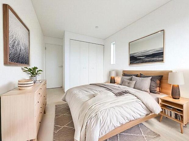 【洋室】同社施工の洋室に家具を配置したイメージ画像です※本画像はCGで作成しており、実際に現地に 家具は置かれておりません。また、価格に 家具は含まれておりません。