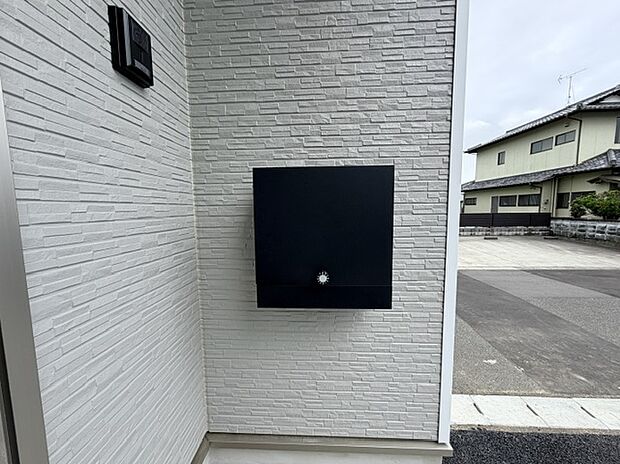 【郵便受け】1号棟写真