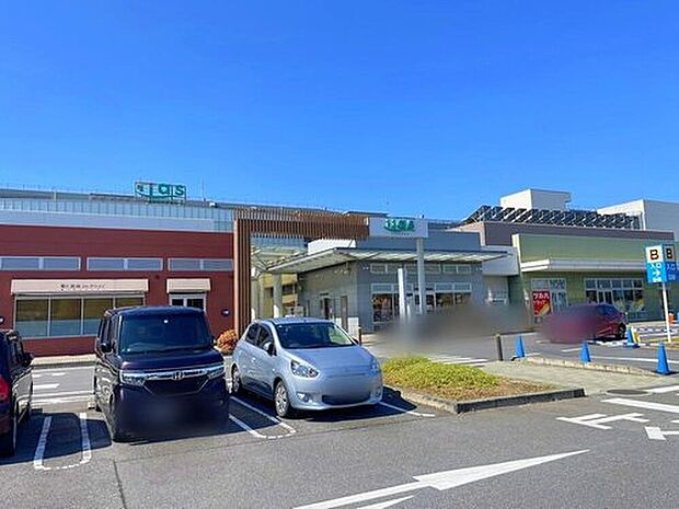 イーアスつくばまで車で１６分♪
つくば市研究学園にある北関東最大級の大型複合商業施設で、買い物・グルメ・エンタメ・医療・カルチャーまで揃った“街のような”ショッピングセンターです。