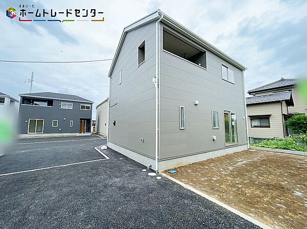4号棟
関東鉄道常総線「小絹」駅まで徒歩１３分♪
「耐震＋制震」を兼ね備えた家、ＱＵＩＥ（クワイエ）。住宅性能評価取得物件！安心の第三者機関による検査済み！