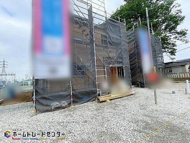 2号棟
一戸建ての大きなメリットは、「自分の土地」を自由に使えること。好きなペットが飼えるほか、ガーデニングやDIY、車の手入れなど様々な趣味を楽しめます♪広いお庭でのびのびと開放的に暮らしましょう!