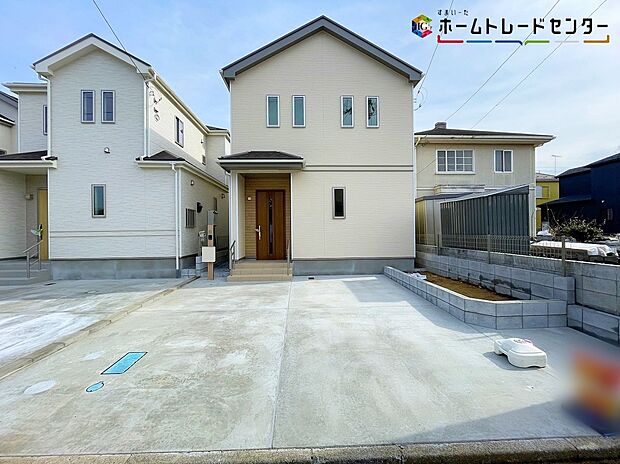 【駐車場】A号棟
つくばエクスプレス線「守谷」駅まで車で８分♪住宅性能評価取得！地震に強い家！安心の第三者機関による検査済み！ご家族が部屋を持てるため、年頃のお子様がいるご家庭もプライバシーを確保できます。